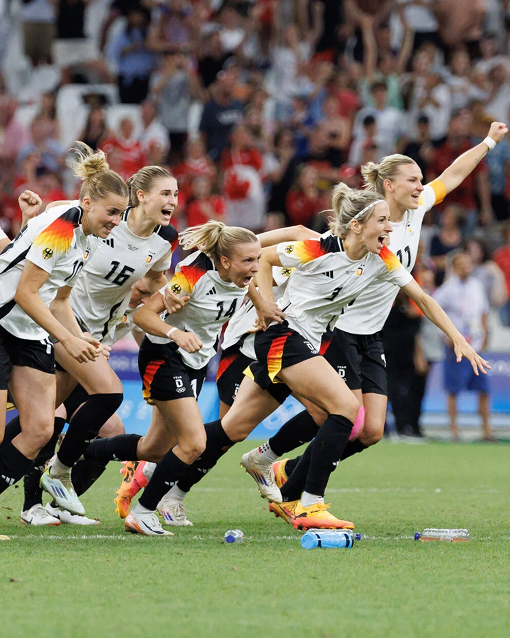 怒抨击莱利 怒抨击莱利